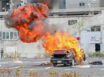 Masofadan boshqarishda nazorat qilinadigan bomba vositasi nima?
